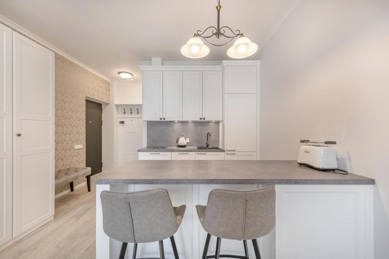 Happy Inn Just Studio, Self Check-In-24X7,Parking-In-The-Underground-Garage Вильнюс Экстерьер фото